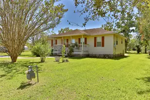 123 Robinson Rd, Oyster Creek, TX 77541 - Photo 3