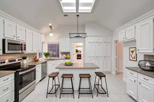 7203 W Hearthstone Green Dr, Houston, TX 77095 - Photo 3