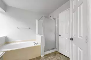 10623 Redwood Dr, Baytown, TX 77523 - Photo 17