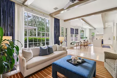 18 Woodmere Place, The Woodlands, TX 77381 - Photo 11