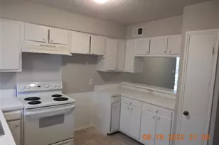 6405 Westward St, Houston, TX 77081 - Photo 7