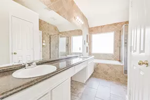 7 Heron Hollow Ct, The Woodlands, TX 77382 - Photo 19