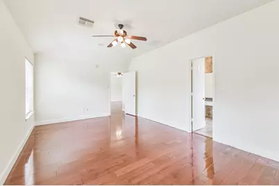 7 Heron Hollow Court, The Woodlands, TX 77382 - Photo 5