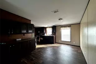 190 E Austin Ave, Onalaska, TX 77360 - Photo 5