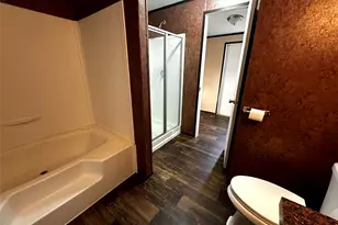 190 E Austin Ave, Onalaska, TX 77360 - Photo 9