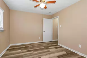 8235 Alabaster Dr, Houston, TX 77083 - Photo 39