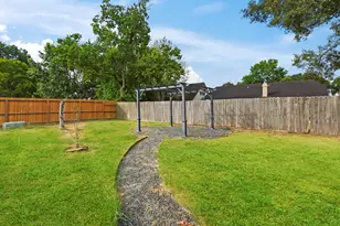 1223 Bramblebury Dr, Sugar Land, TX 77498 - Photo 29