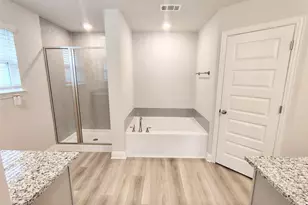 4310 Karam Lndg, Dickinson, TX 77539 - Photo 9