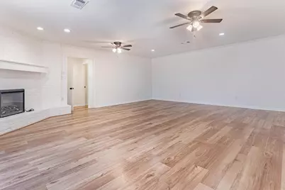 10340 Shadow Oaks Dr, Houston, TX 77043 - Photo 15