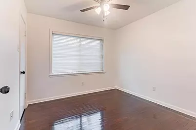 10340 Shadow Oaks Dr, Houston, TX 77043 - Photo 11