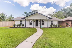10340 Shadow Oaks Dr, Houston, TX 77043 - Photo 1