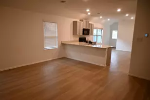 108 Shadow Leaf Trl, Conroe, TX 77378 - Photo 3