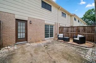 3936 Laura Leigh Dr, Friendswood, TX 77546 - Photo 13