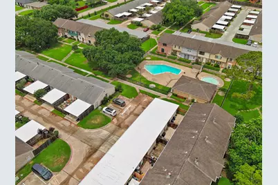 3936 Laura Leigh Drive, Friendswood, TX 77546 - Photo 15