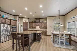514 Pinehurst Dr, New Ulm, TX 78950 - Photo 13