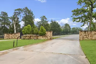 514 Pinehurst Dr, New Ulm, TX 78950 - Photo 3