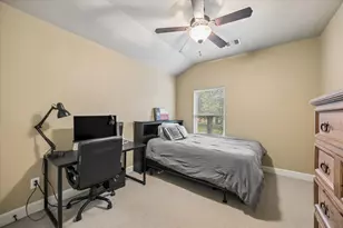 514 Pinehurst Dr, New Ulm, TX 78950 - Photo 21