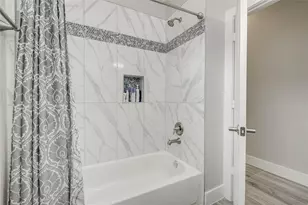 11707 Barwood Bend Dr, Houston, TX 77065 - Photo 19