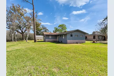 3315 Saint Anne Street, Liverpool, TX 77577 - Photo 17