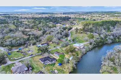 3315 Saint Anne Street, Liverpool, TX 77577 - Photo 9