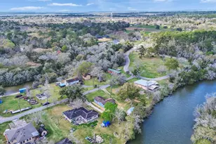 3315 St Anne St, Liverpool, TX 77577 - Photo 9