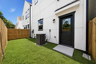 5522 Wheatley Street #E, Houston, TX 77091 - Photo 5