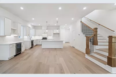 1321 Alexander Street, Houston, TX 77008 - Photo 11