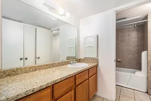 3045 Walnut Bend Ln, Houston, TX 77042 - Photo 11