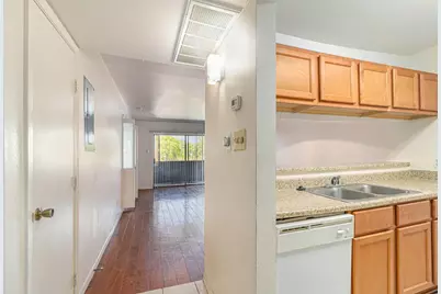 3045 Walnut Bend Lane #33, Houston, TX 77042 - Photo 7