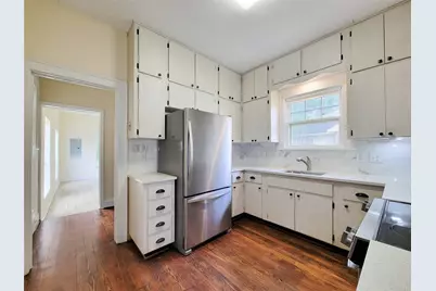 1502 S Market Street, Brenham, TX 77833 - Photo 9