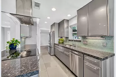 5938 Claridge Drive, Houston, TX 77096 - Photo 15