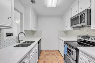 13740 Hollowgreen Drive #605, Houston, TX 77082 - Photo 11