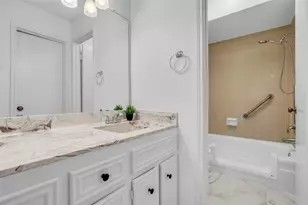 13740 Hollowgreen Dr, Houston, TX 77082 - Photo 23