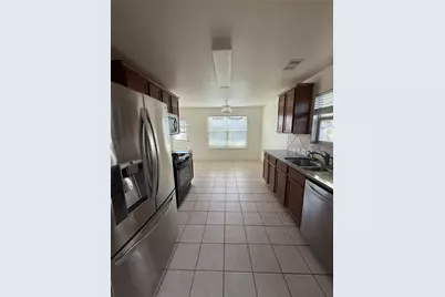 4330 Sprangletop Avenue, Baytown, TX 77521 - Photo 7