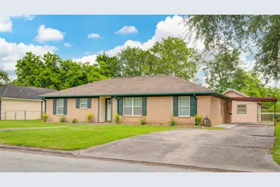 1461 Camellia Drive, Sweeny, TX 77480 - Photo 1