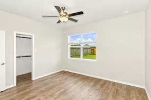 7650 Tipton Meadow Way, Richmond, TX 77469 - Photo 9