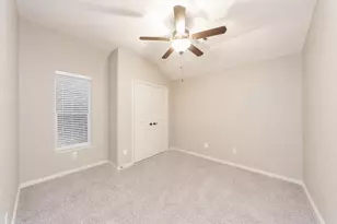 17919 Banbury Green Ln, Cypress, TX 77429 - Photo 21