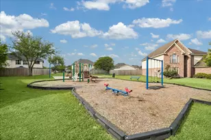 2206 Camdon Dr, Deer Park, TX 77536 - Photo 9