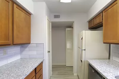 3100 Walnut Bend Lane #118, Houston, TX 77042 - Photo 9