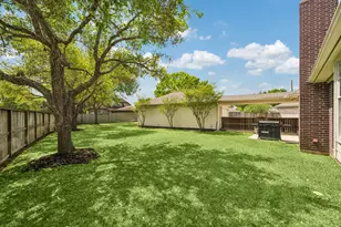 8703 Chipping Rock Dr, Sugar Land, TX 77479 - Photo 29