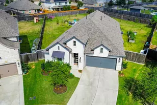 30002 Aralia Dr, Fulshear, TX 77423 - Photo 3