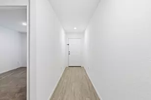 1052 Shutter Wy, Kerrville, TX 78028 - Photo 7