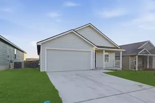 1052 Shutter Wy, Kerrville, TX 78028 - Photo 3