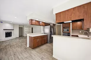 5942 Portal Dr, Houston, TX 77096 - Photo 7