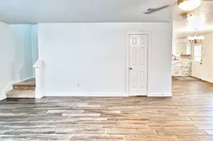 17250 April Valley Ct, Houston, TX 77084 - Photo 9