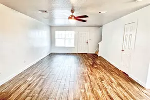 17250 April Valley Ct, Houston, TX 77084 - Photo 5