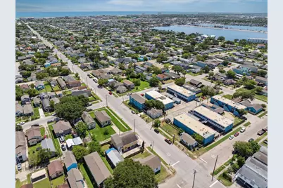 1213 55th Street, Galveston, TX 77551 - Photo 7