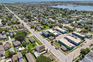 1213 55th St, Galveston, TX 77551 - Photo 7