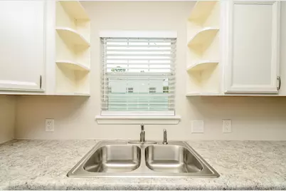 6425 Sidney Street, Houston, TX 77021 - Photo 9