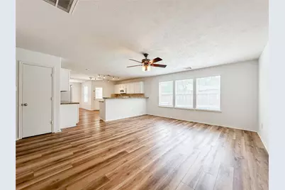 11 Orion Star Court, The Woodlands, TX 77382 - Photo 11